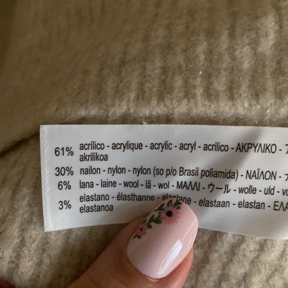 NWOT ZARA RUFFLED COLLARED SWEATER SIZE M - Picture 6 of 6